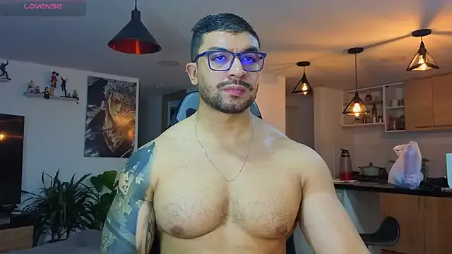 zui_lu – webcam model profile photo Image 4