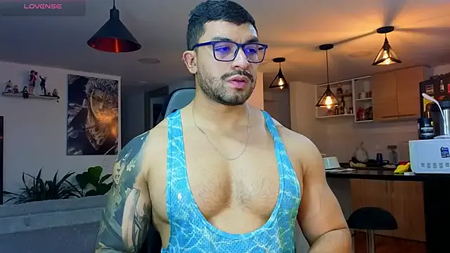 zui_lu – webcam model profile photo Image 5