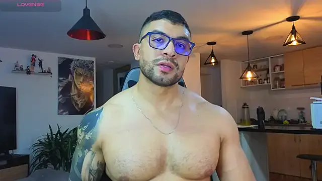 zui_lu – webcam model profile photo Image 8