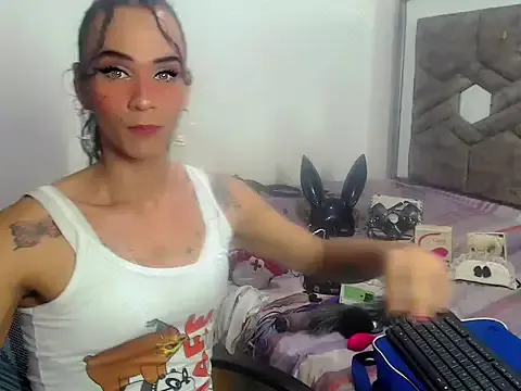 GiselleParton – webcam model profile photo Image 7