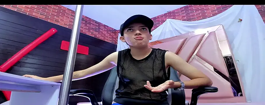 missdirtyhot_ – webcam model profile photo Image 5