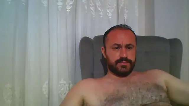 roouse – webcam model profile photo Image 6