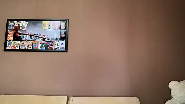 roouse – webcam model profile photo Image 2