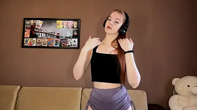 roouse – webcam model profile photo Image 6