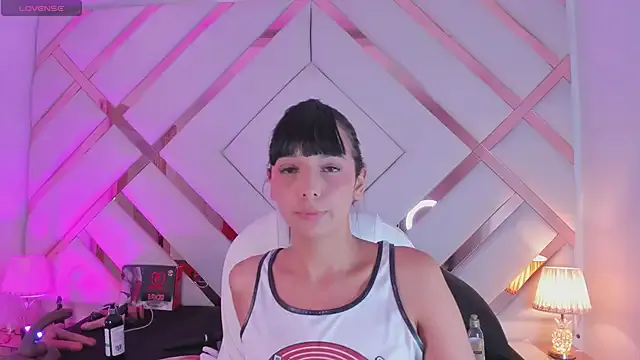 PaulinaGiovanni – webcam model profile photo Image 13