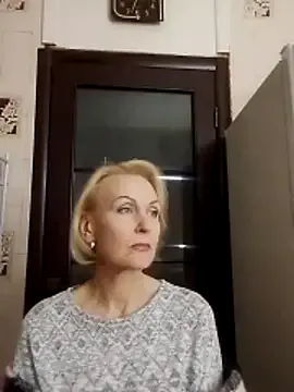 KanyaLopez cam model Image 3