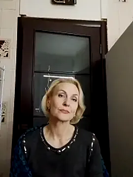 KanyaLopez cam model Image 4