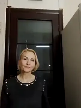 KanyaLopez cam model Image 6