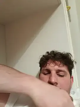 michemichemiche8 – webcam model profile photo