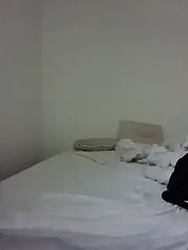 PumaShyXD – webcam model profile photo Image 6