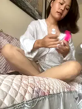 its_amesha – webcam model profile photo Image 11