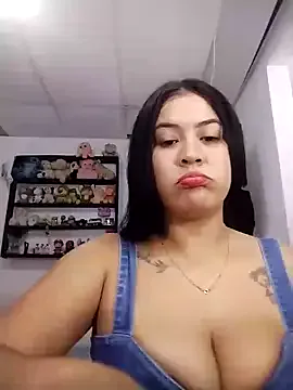  – webcam model profile photo Image 6
