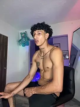 arieel__722 – webcam model profile photo Image 12