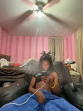 roouse – webcam model profile photo Image 5