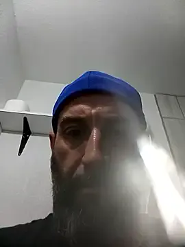 roouse – webcam model profile photo Image 17