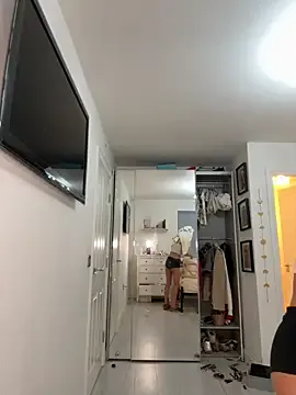 hana-08787- – webcam model profile photo Image 6