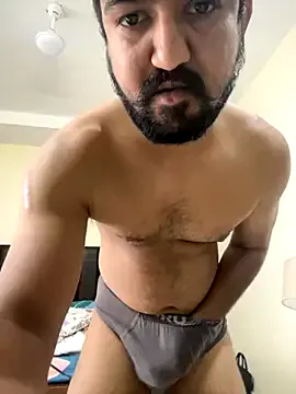 roouse – webcam model profile photo Image 13