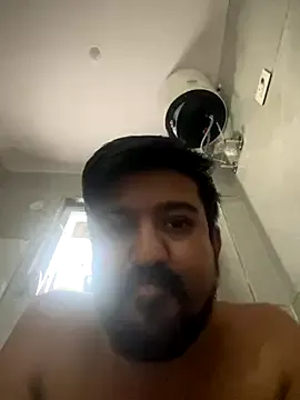 roouse – webcam model profile photo Image 8