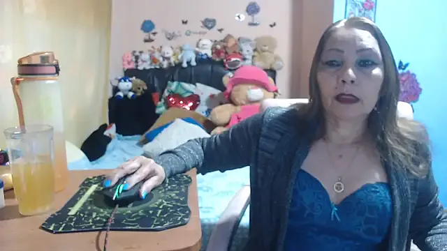 HannaMaison – webcam model profile photo Image 11