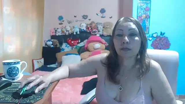 HannaMaison – webcam model profile photo Image 13