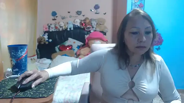 HannaMaison – webcam model profile photo Image 14