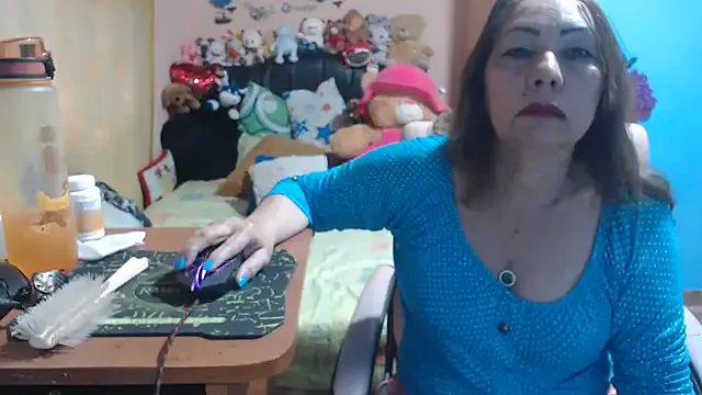 HannaMaison – webcam model profile photo Image 5