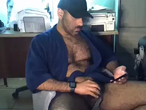 DominantAlex18 – webcam model profile photo Image 4