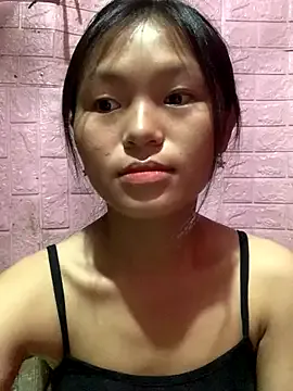 Yui-Ch – webcam model profile photo Image 6