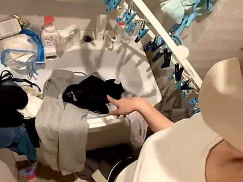 seraphine23 – webcam model profile photo Image 4