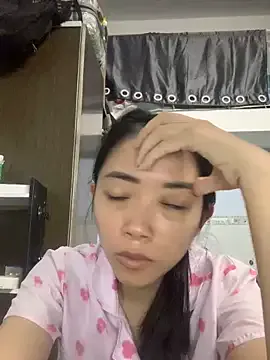 Skyller – webcam model profile photo Image 17