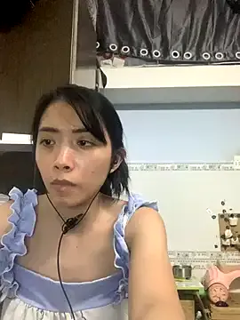 Skyller – webcam model profile photo Image 18