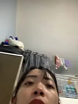 Skyller – webcam model profile photo Image 3