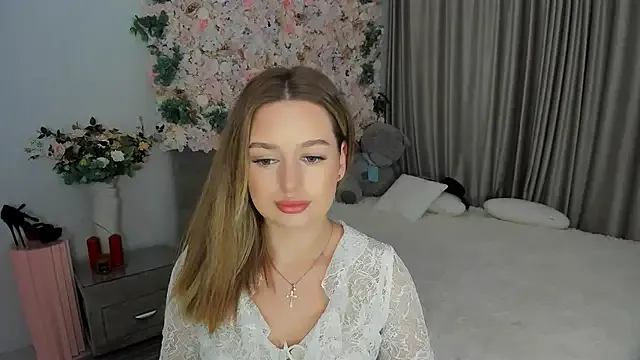 Yui-Ch – webcam model profile photo Image 17