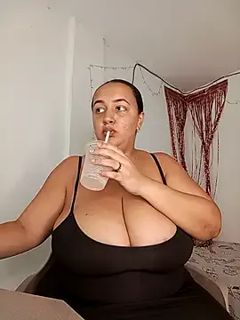 Miss-boobs Image 3