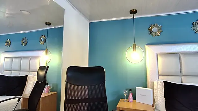 oxo_yuna_oxo – webcam model profile photo Image 2