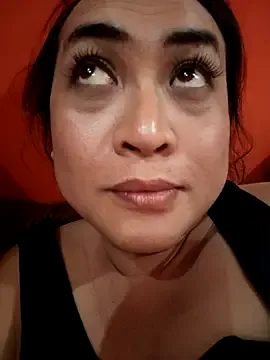 takusaki223 – webcam model profile photo Image 2