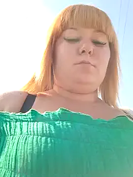  – webcam model profile photo Image 9