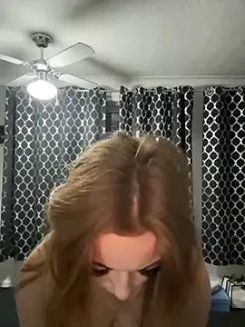 DarkDea – webcam model profile photo Image 7