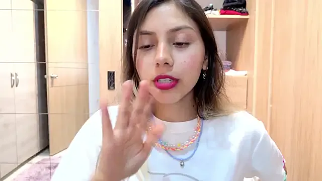 ChanelFoxi – webcam model profile photo Image 14