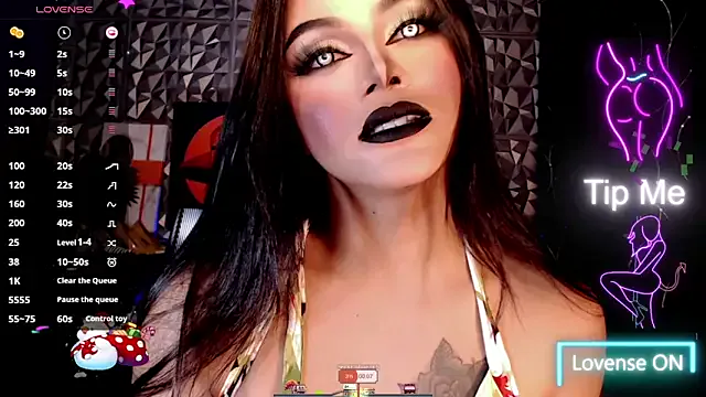 oxo_yuna_oxo – webcam model profile photo Image 12