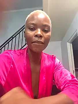 roouse – webcam model profile photo Image 5