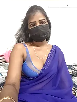 Yui-Ch – webcam model profile photo Image 14