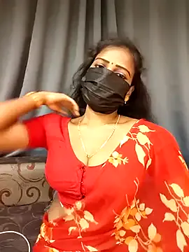 Yui-Ch – webcam model profile photo Image 9