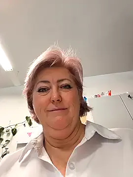 MissSilken – webcam model profile photo