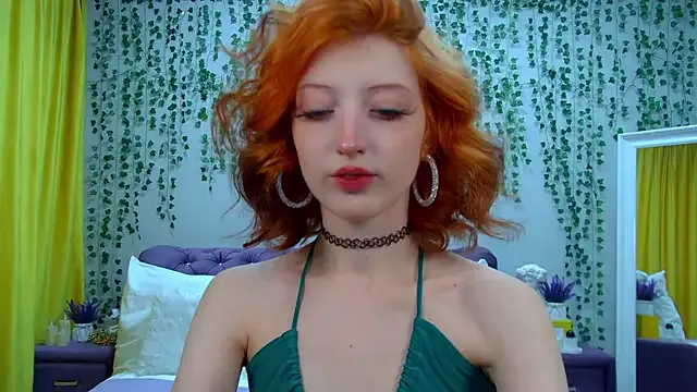 roouse – webcam model profile photo Image 13