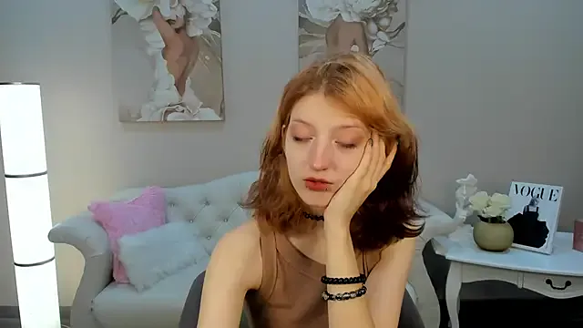 roouse – webcam model profile photo Image 18