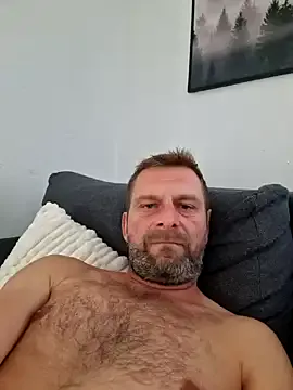 roouse – webcam model profile photo Image 14