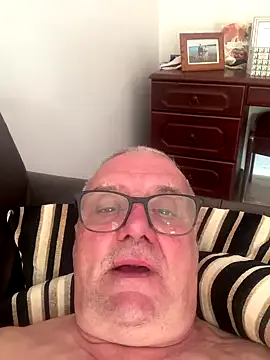  – webcam model profile photo Image 14