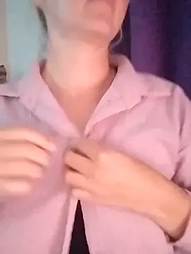 Yui-Ch – webcam model profile photo Image 13