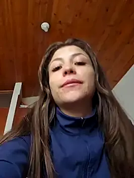  – webcam model profile photo Image 15